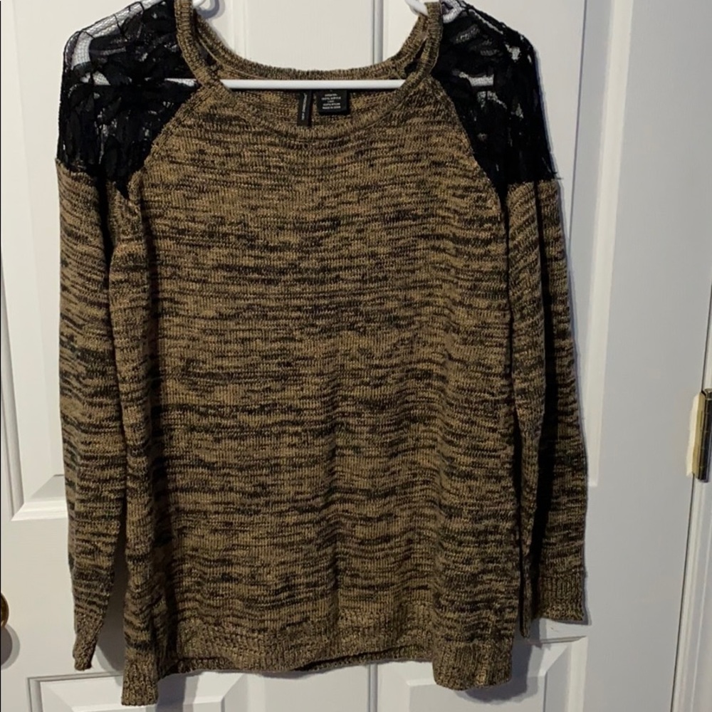 Pero shoulder sweater